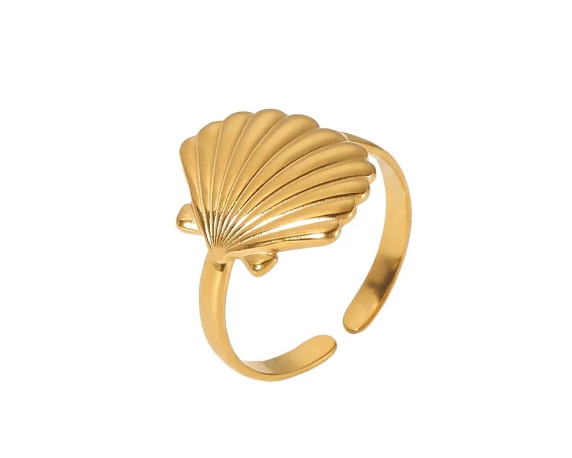 Gold Scallop Shell Ring